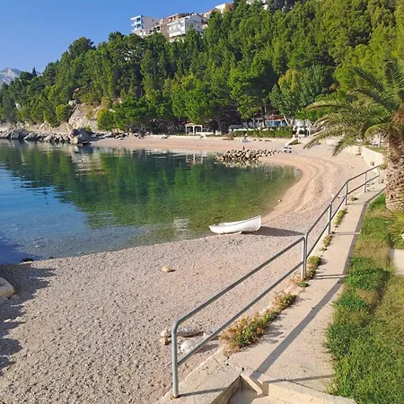 Appartement With Parking Space Brela, Makarska - 18417