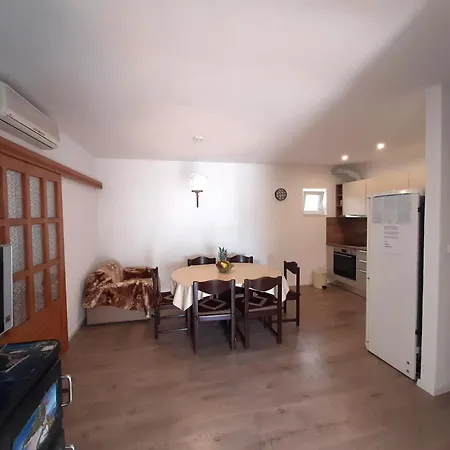 With A Parking Space Brela, Makarska - 18417 Apartment Brela