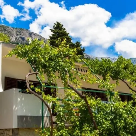 With A Parking Space Brela, Makarska - 18417 Apartment Brela